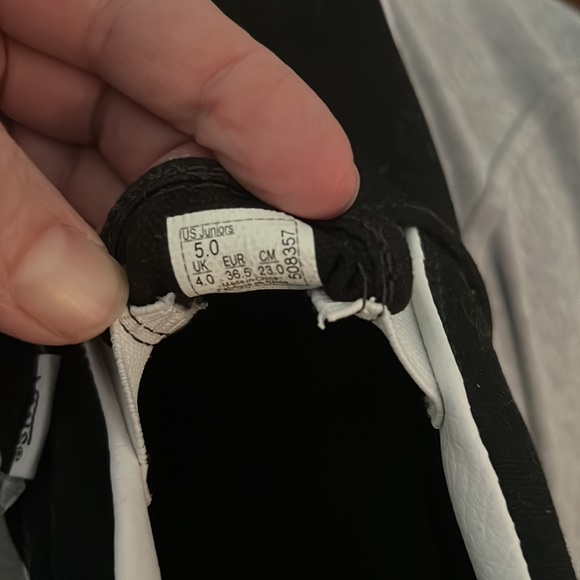 VANS - Never worn with tag - Picture 3 of 3